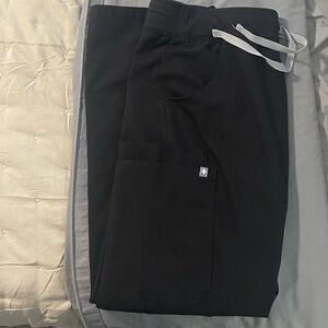 Figs Women’s Black Cargo Pants